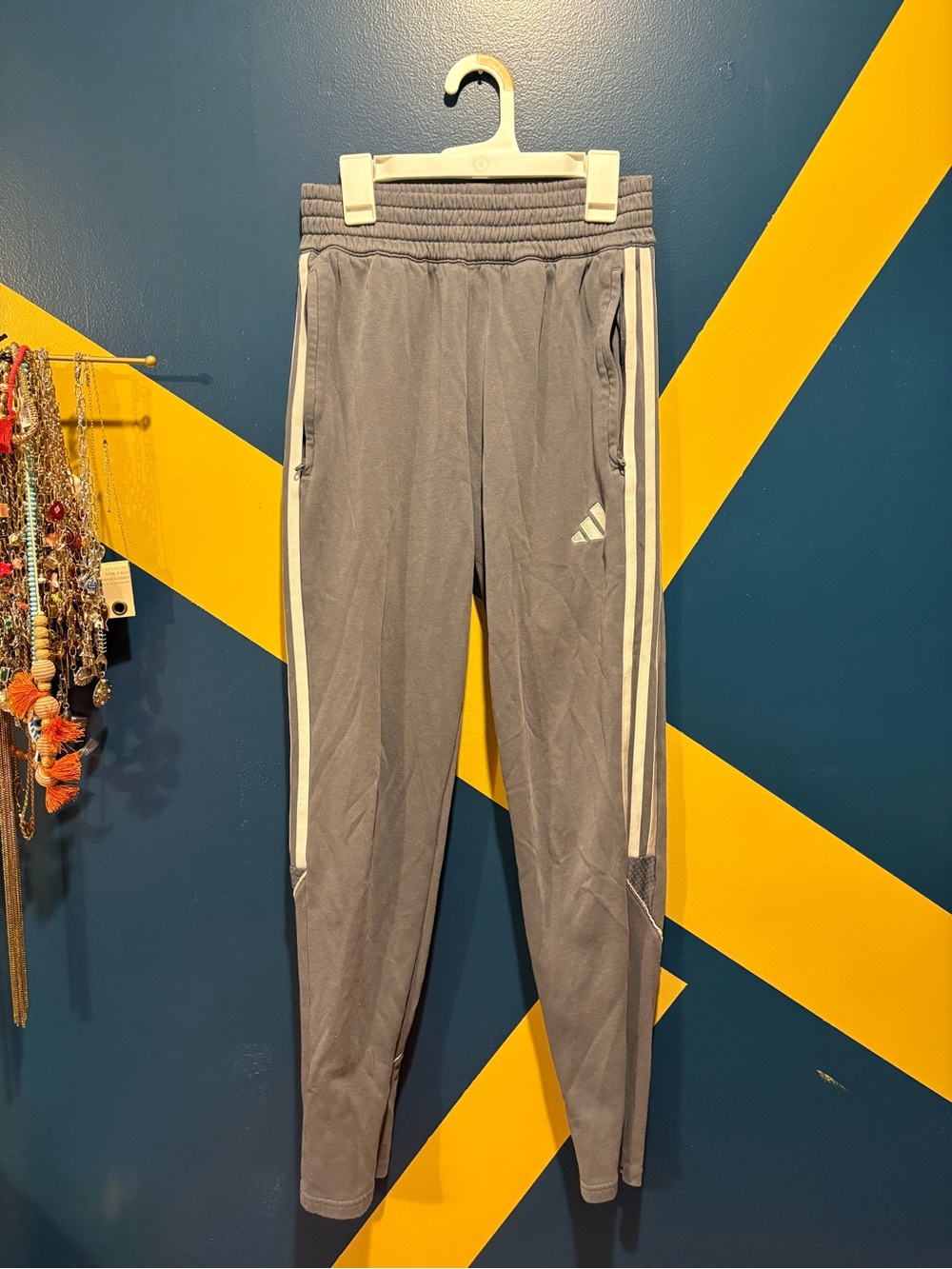Adidas Gray Midweight Straight Leg Sweat Pants GUC